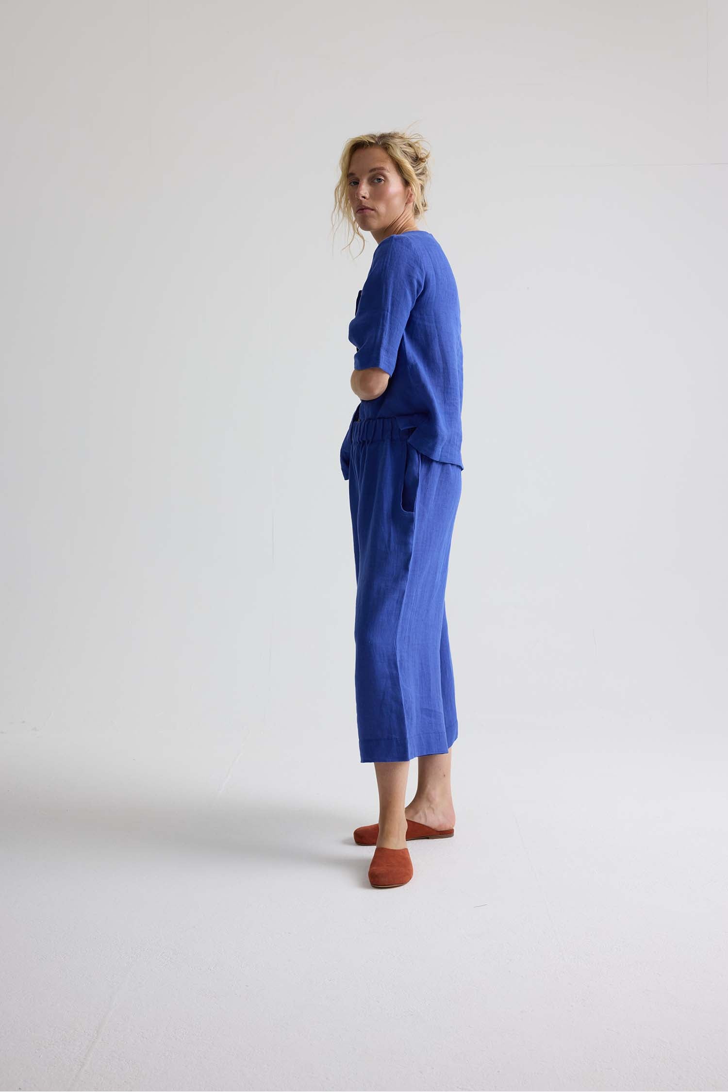 Relaxed Linen Colette Trousers In Bluing