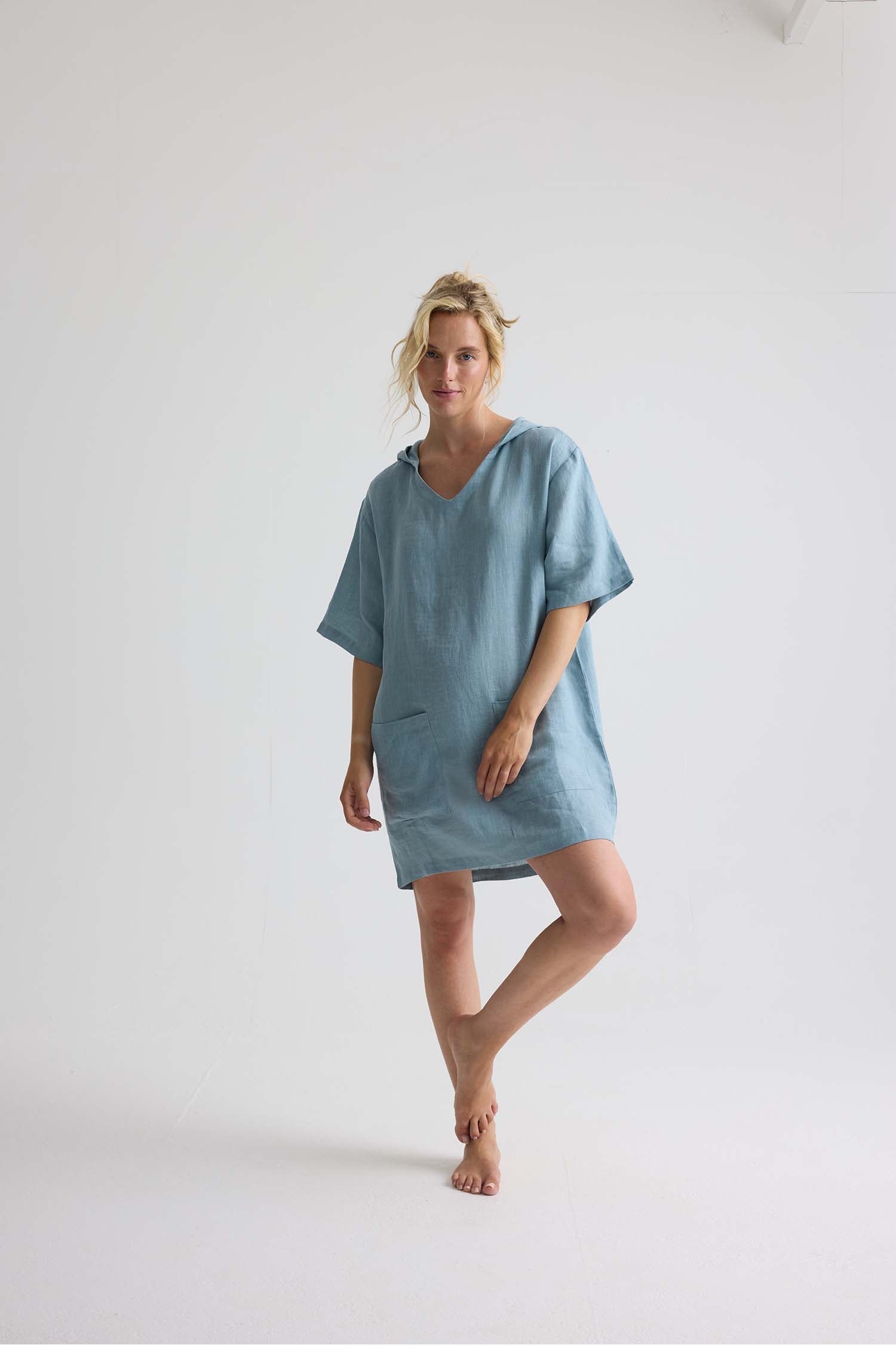 Relaxed Linen Hooded Tunic In Blue Haze