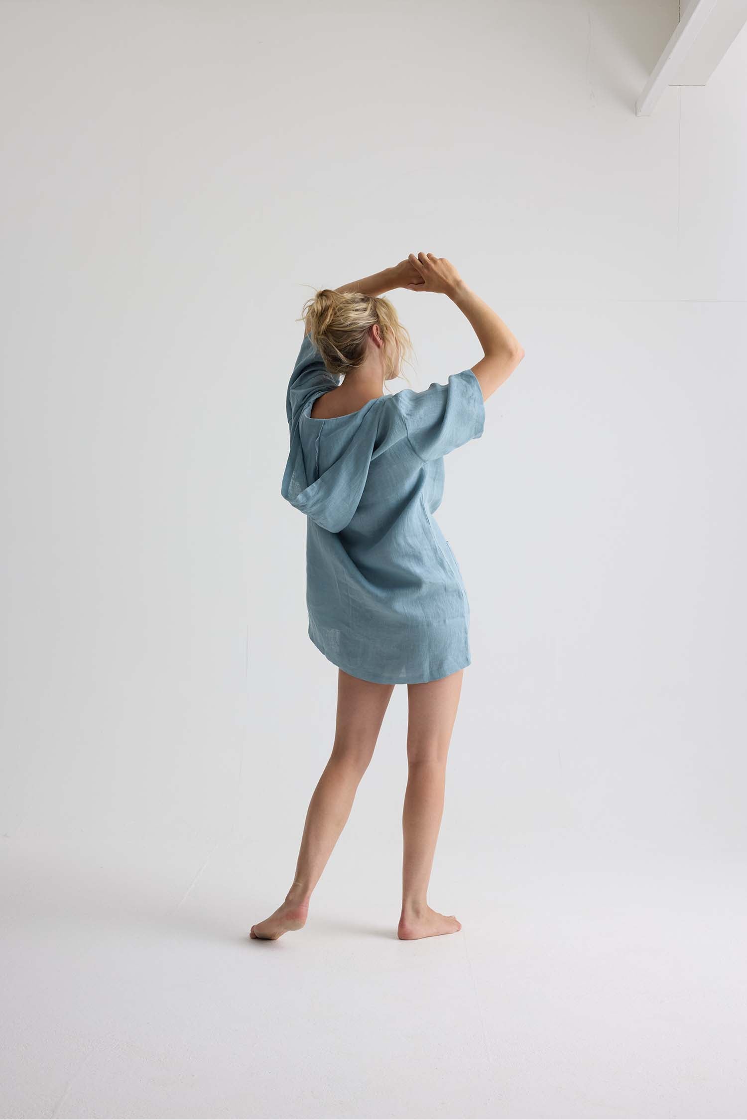 Relaxed Linen Hooded Tunic In Blue Haze
