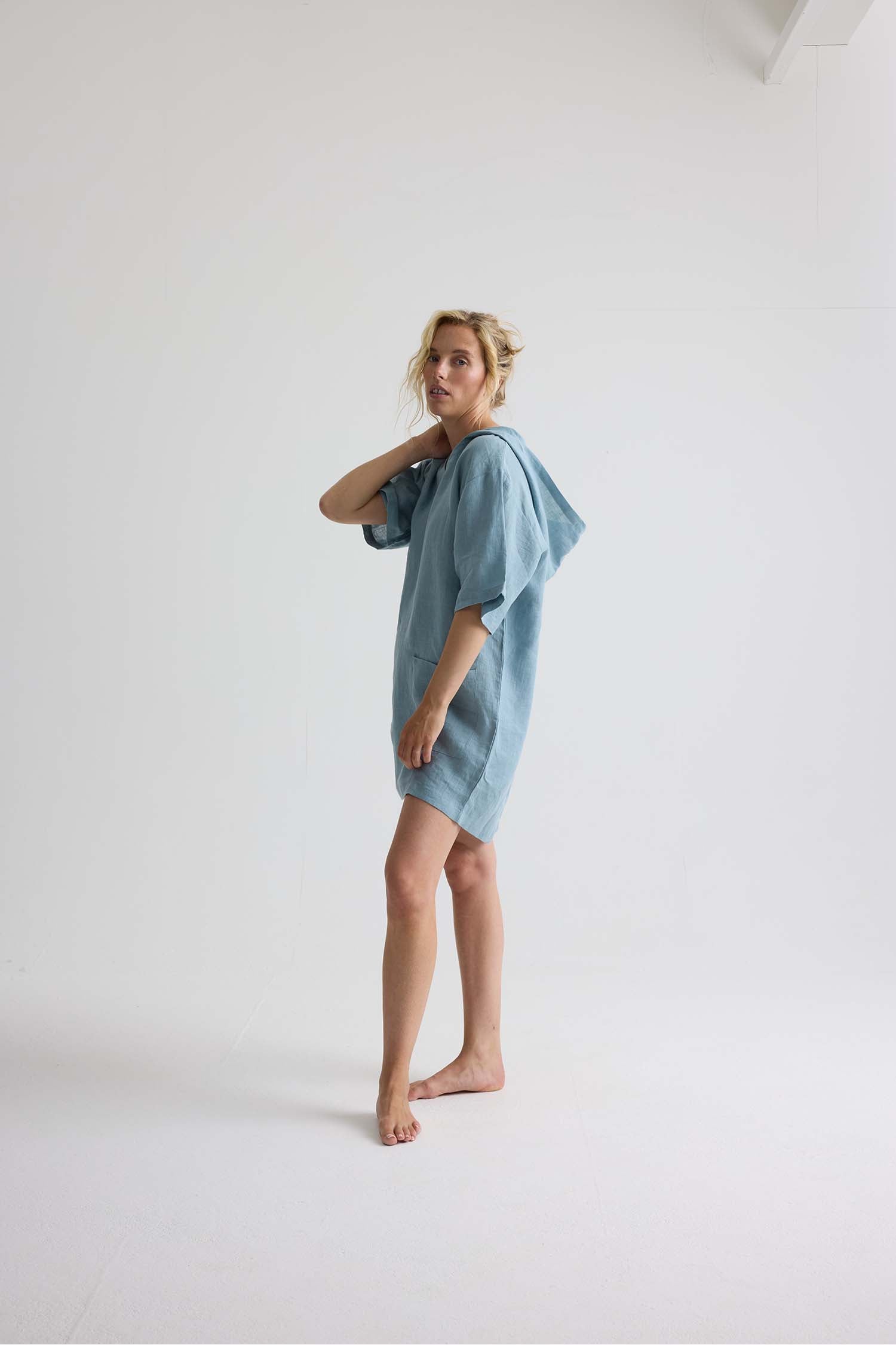 Relaxed Linen Hooded Tunic In Blue Haze