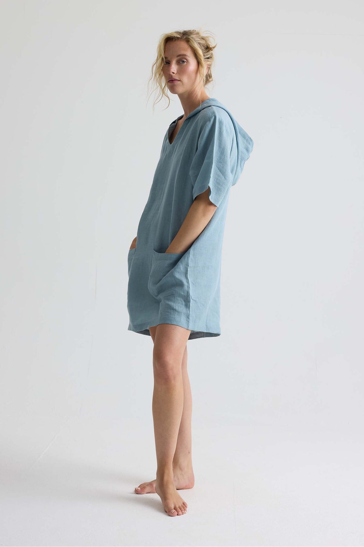 Relaxed Linen Hooded Tunic In Blue Haze
