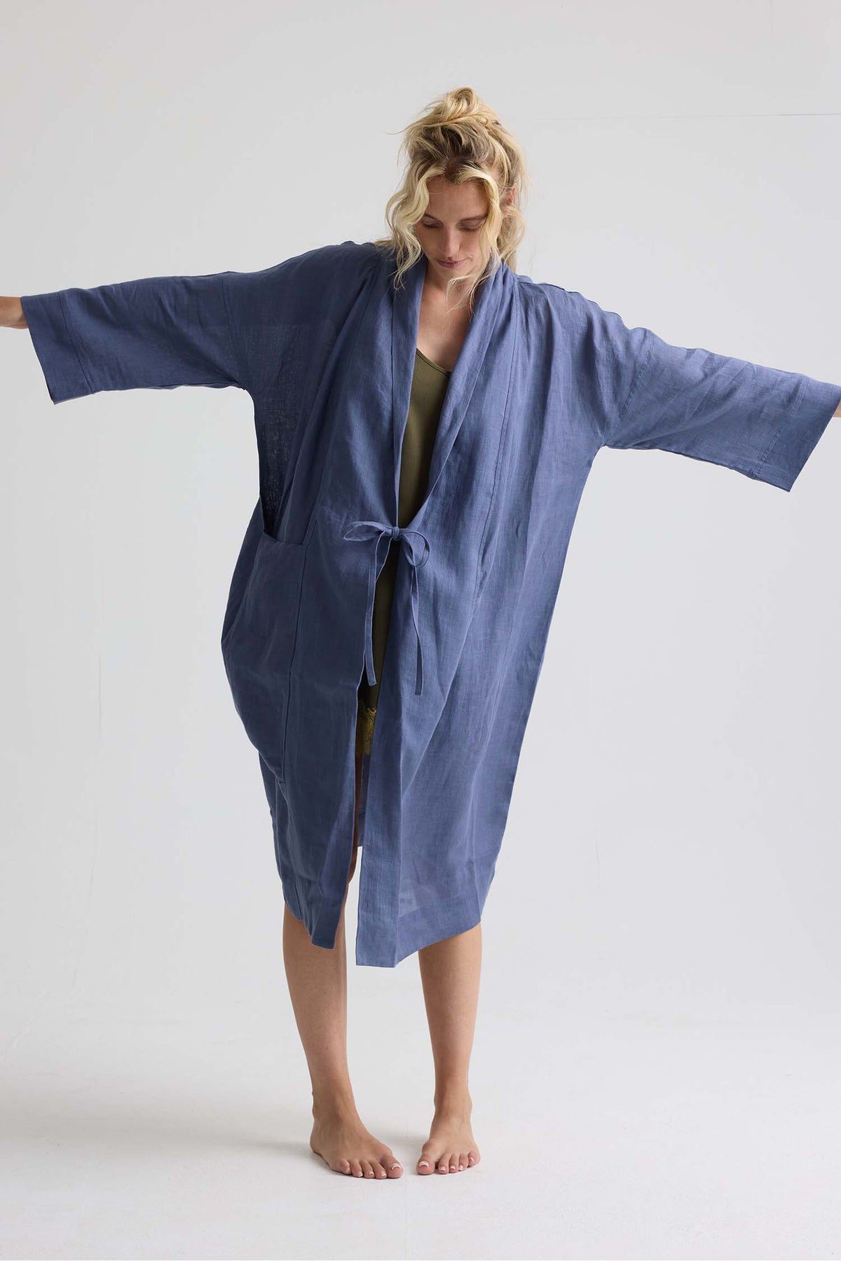 Long Relaxed Linen Robe in Folkestone Grey
