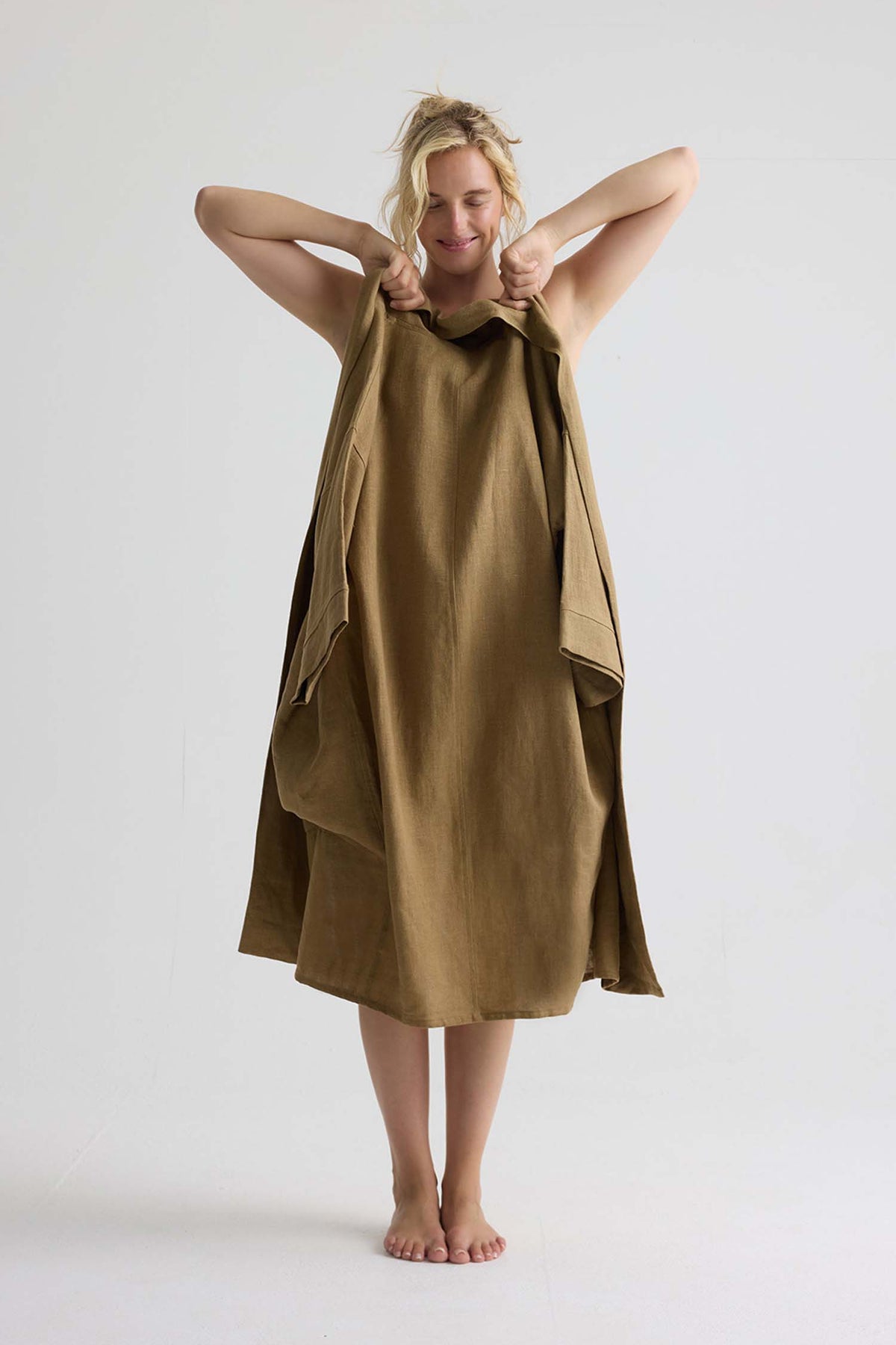Long Relaxed Linen Robe In Overland Trek