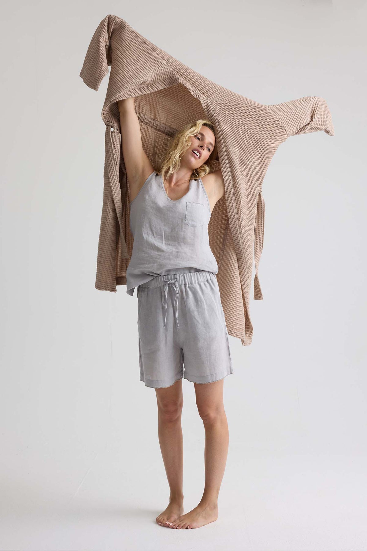 Relaxed Linen Shorts In Harbor Mist