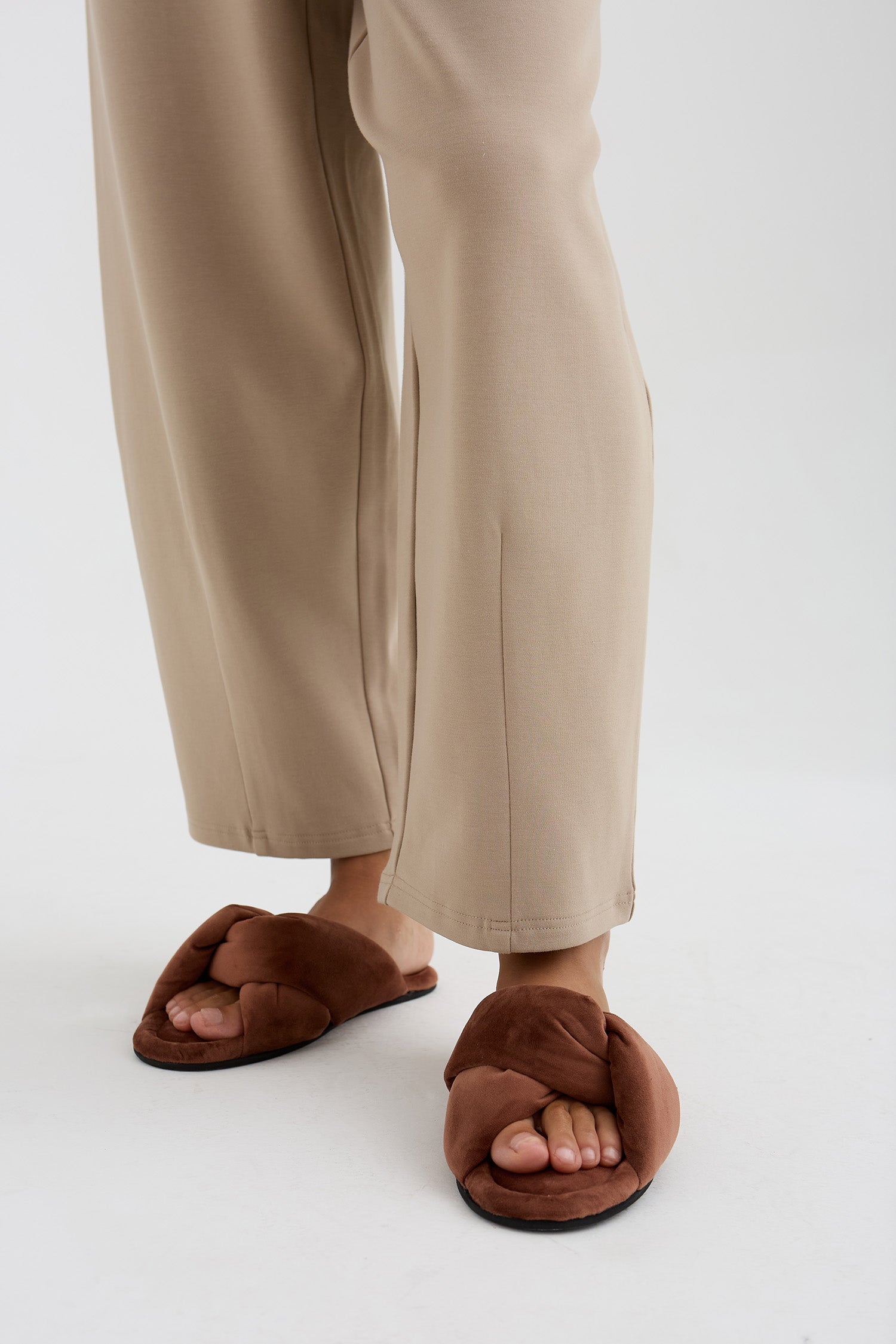 Velvet Knot Mule In Copper Brown