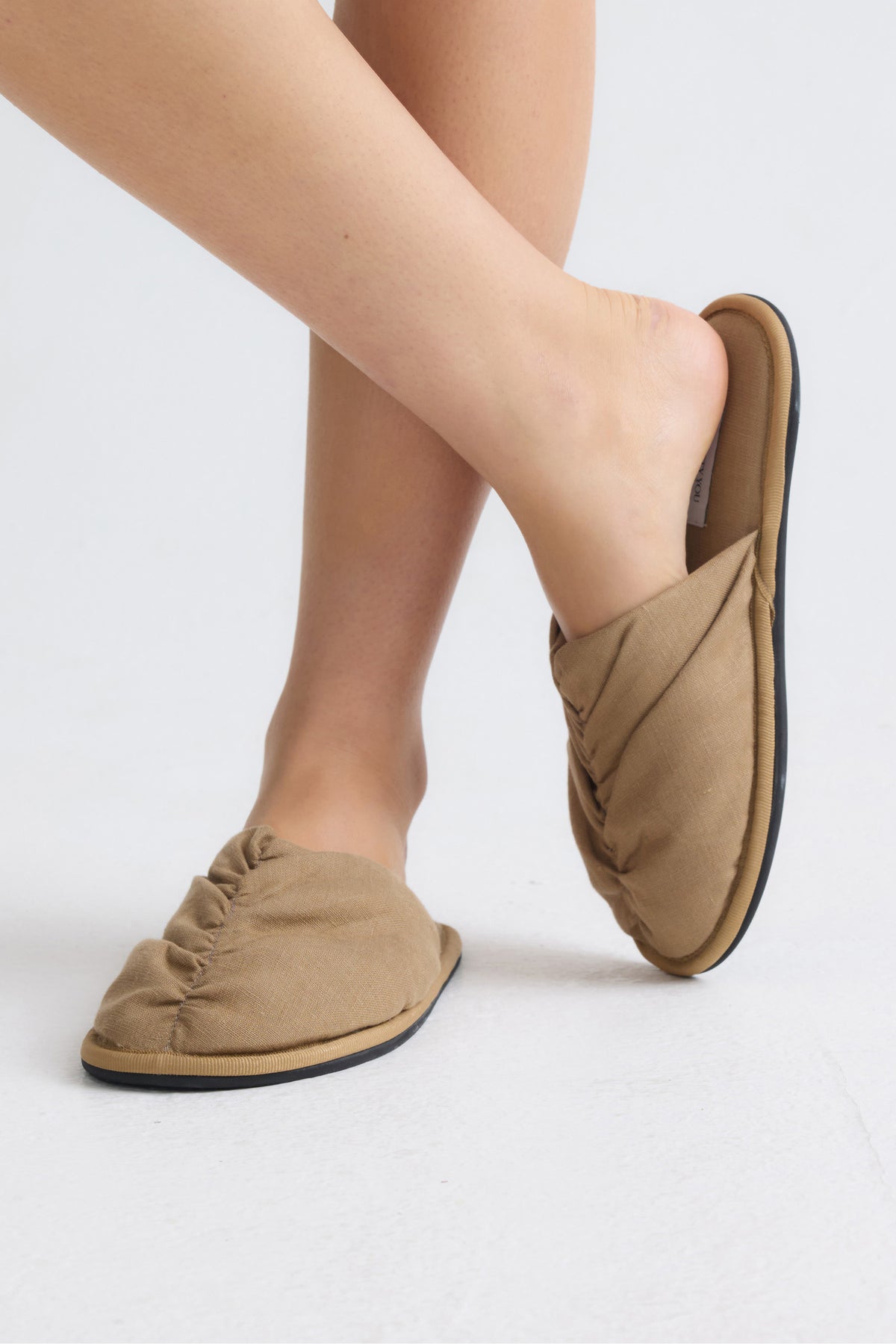Linen Mule In Overland Trek