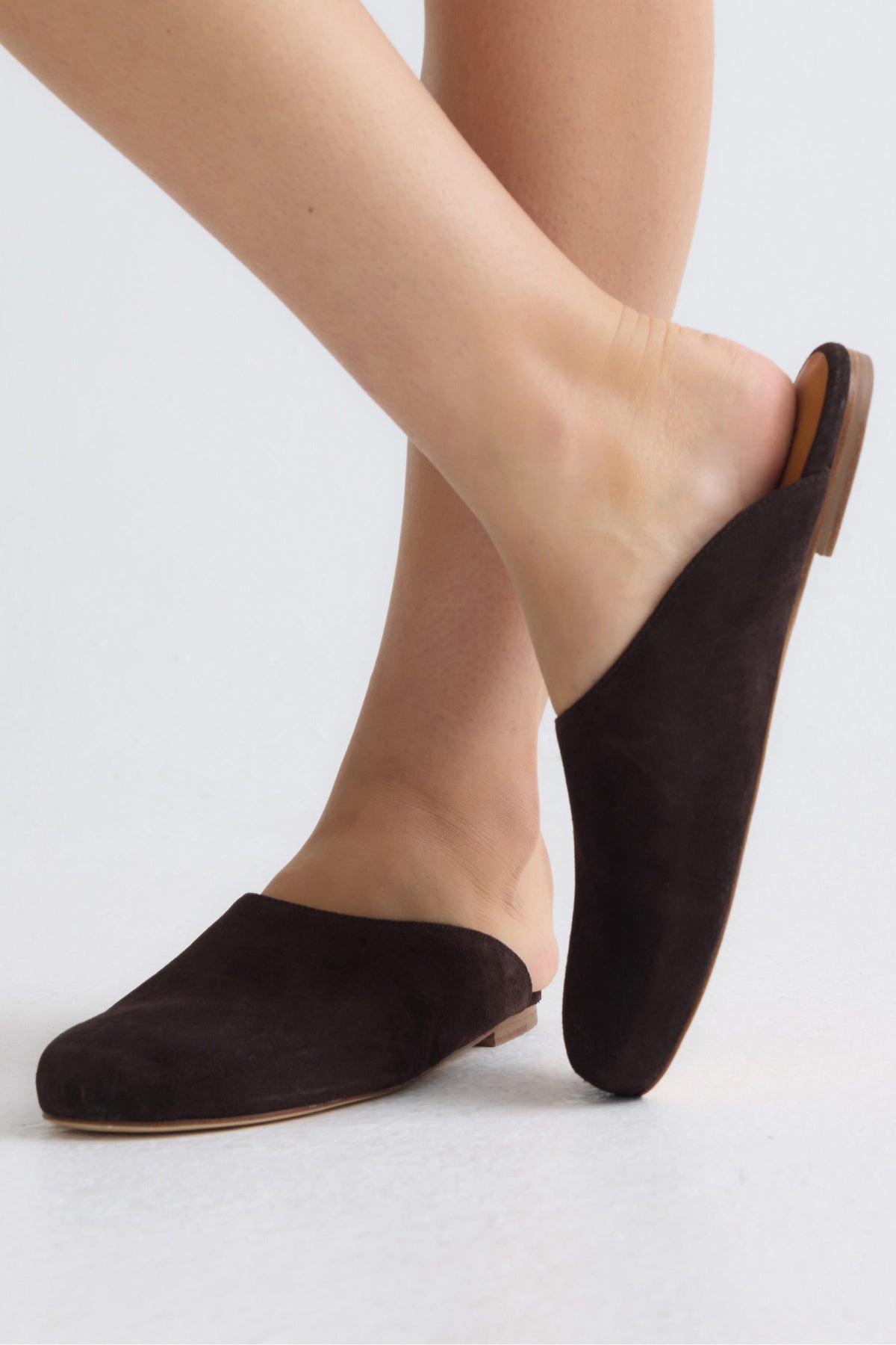 Suede Rounded Mule In Dark Coco