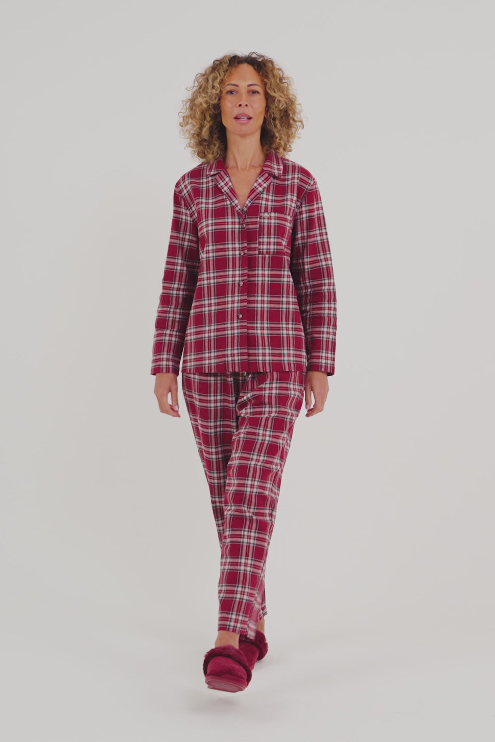 Stylish Plaid Pyjama Set in Bordeaux
