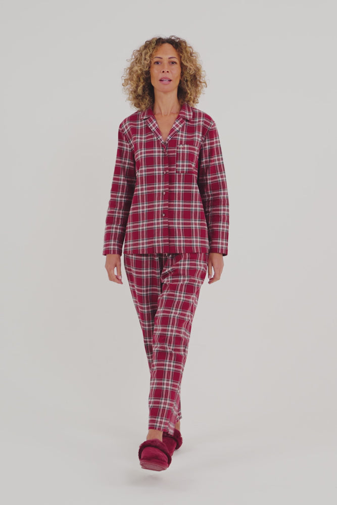 
                  
                    Load and play video in Gallery viewer, Plaid Pajama Set in Bordeaux
                  
                