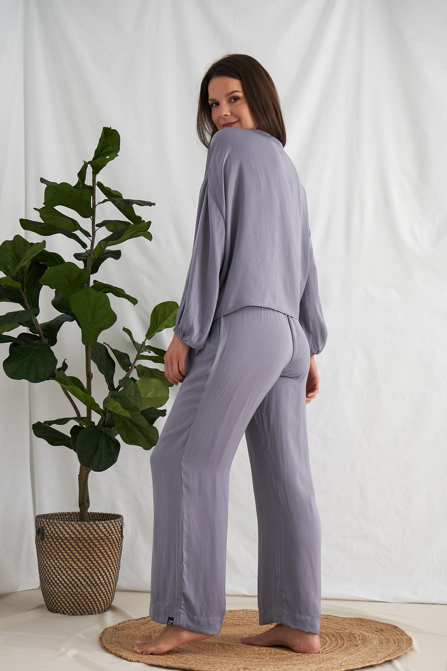 
                  
                    Satin Loungewear Set in Grey
                  
                